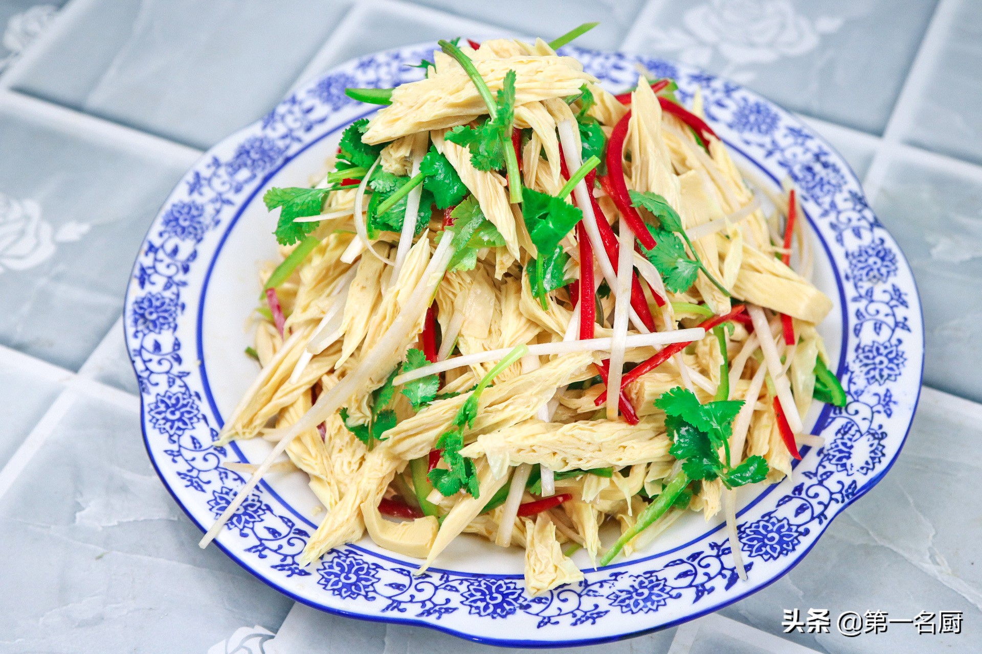 含蛋白质的食物(优质“蛋白质”排行榜！豆腐未上榜，牛奶排倒数第一，建议了解)