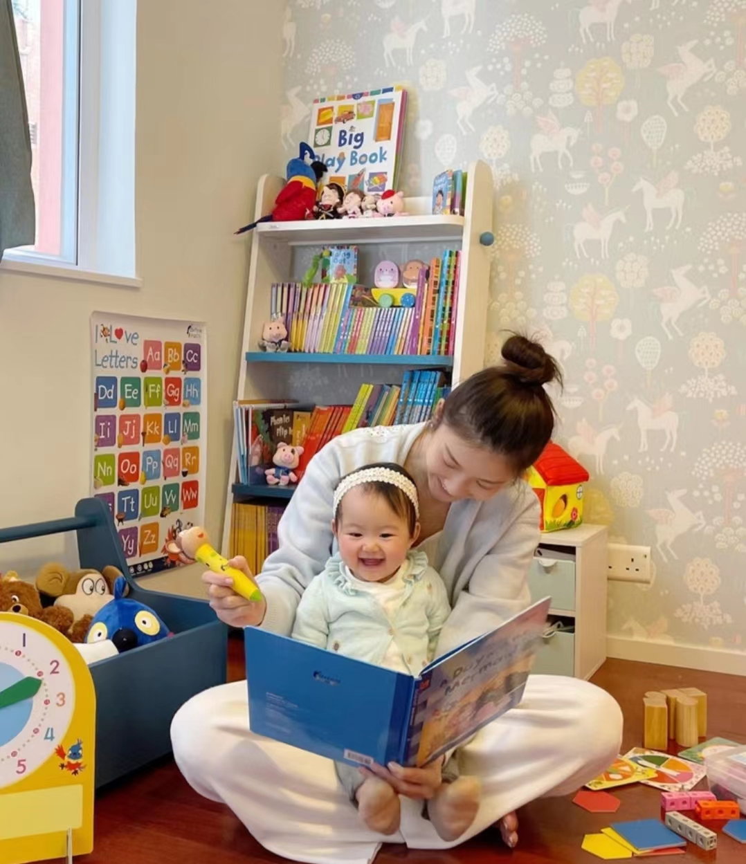 富贵！香港人气女神成功转型当KOL，升级豪门少奶奶夫家家境显赫
