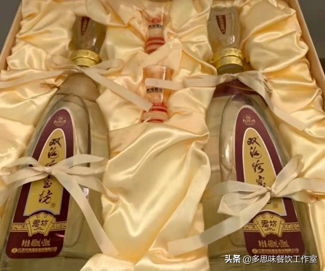送老丈人什么酒好上档次还不贵（送老丈人酒两瓶还是一箱）