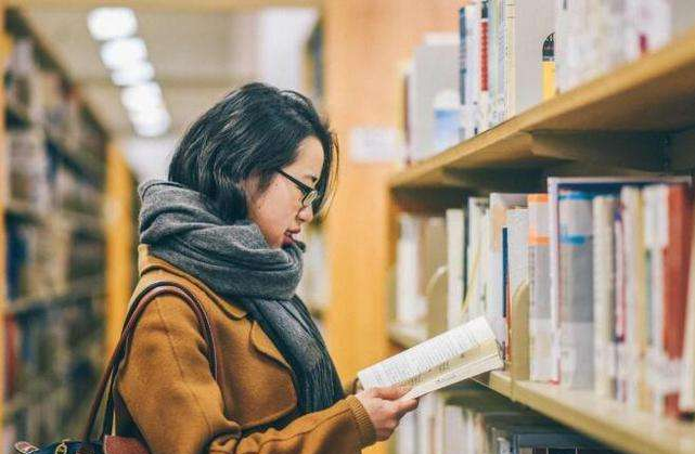 铁饭碗员工迎来好消息，2022部分单位工资可能“上调”？看有你没