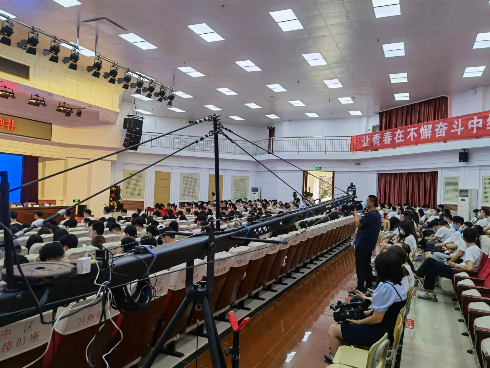 山东/济南大学毕业典礼视频拍摄——山东影视制作中心-山东济南宣传片拍摄|广告片|微电影|视频|纪录片|动画拍摄制作【山东影视制作中心】