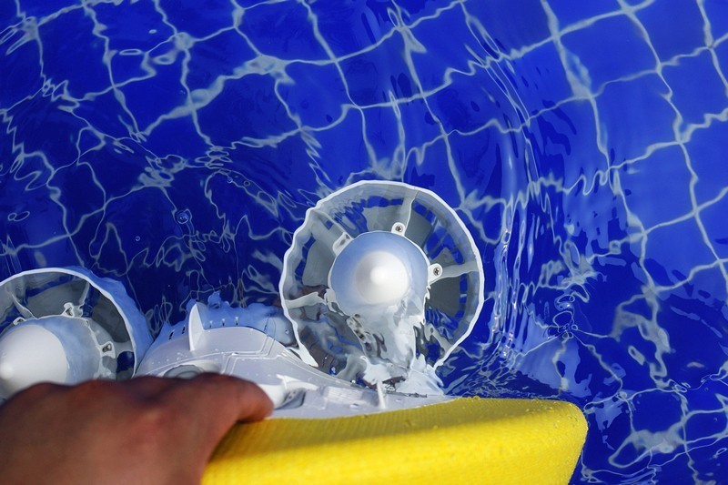 泳池最靓的崽 檬友爆风主义水上动力浮板