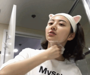 北景甜南奕欢：一个资源拿到手软，一个沉沦网大，今差距一目了然