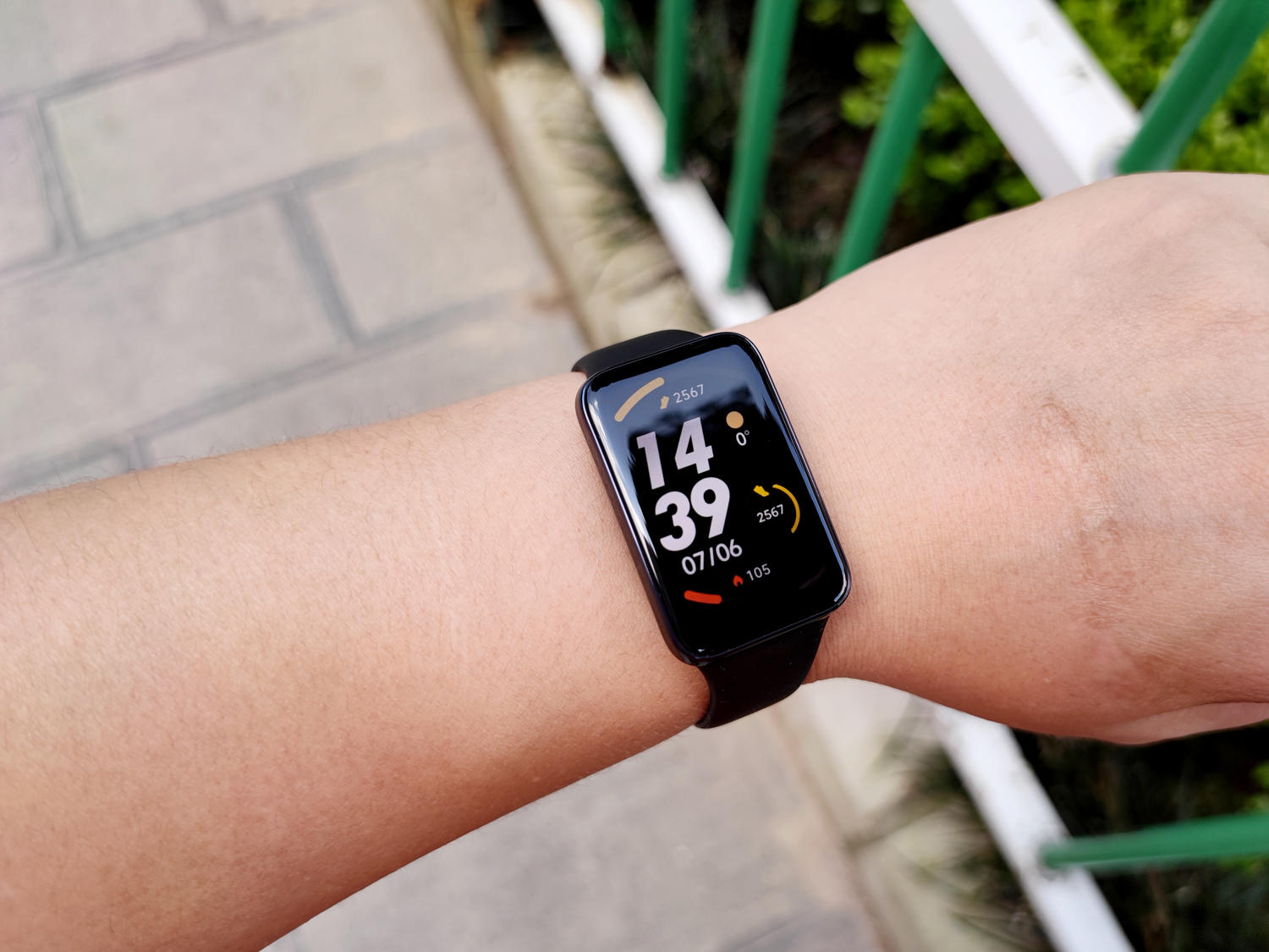 小米手环7 Pro开箱：全彩方形大屏+独立GPS定位加持，果然是真Pro