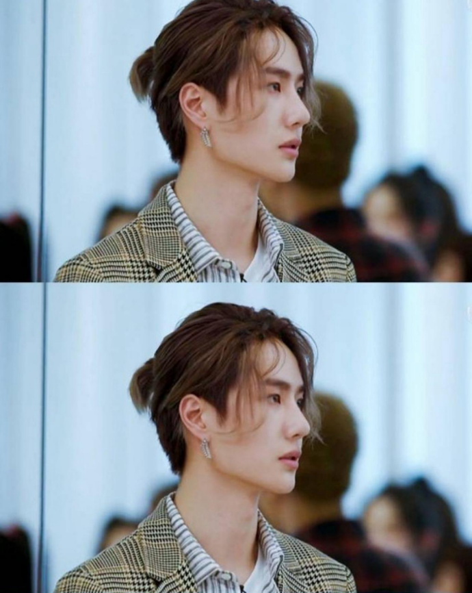 同样是扎小辫,把任嘉伦王一博肖战蔡徐坤等放一起,差别就出来了