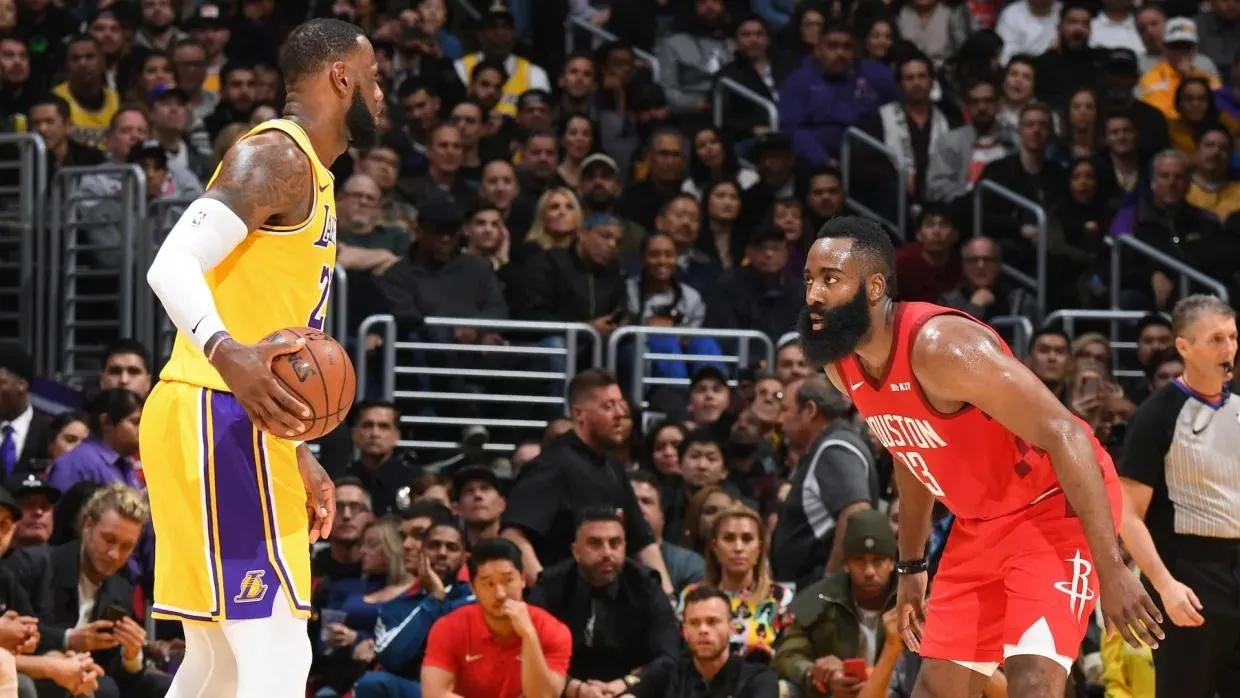 nba詹姆斯去过哪些队(美媒列出了詹姆斯职业生涯和21名球星的交手战绩和数据)