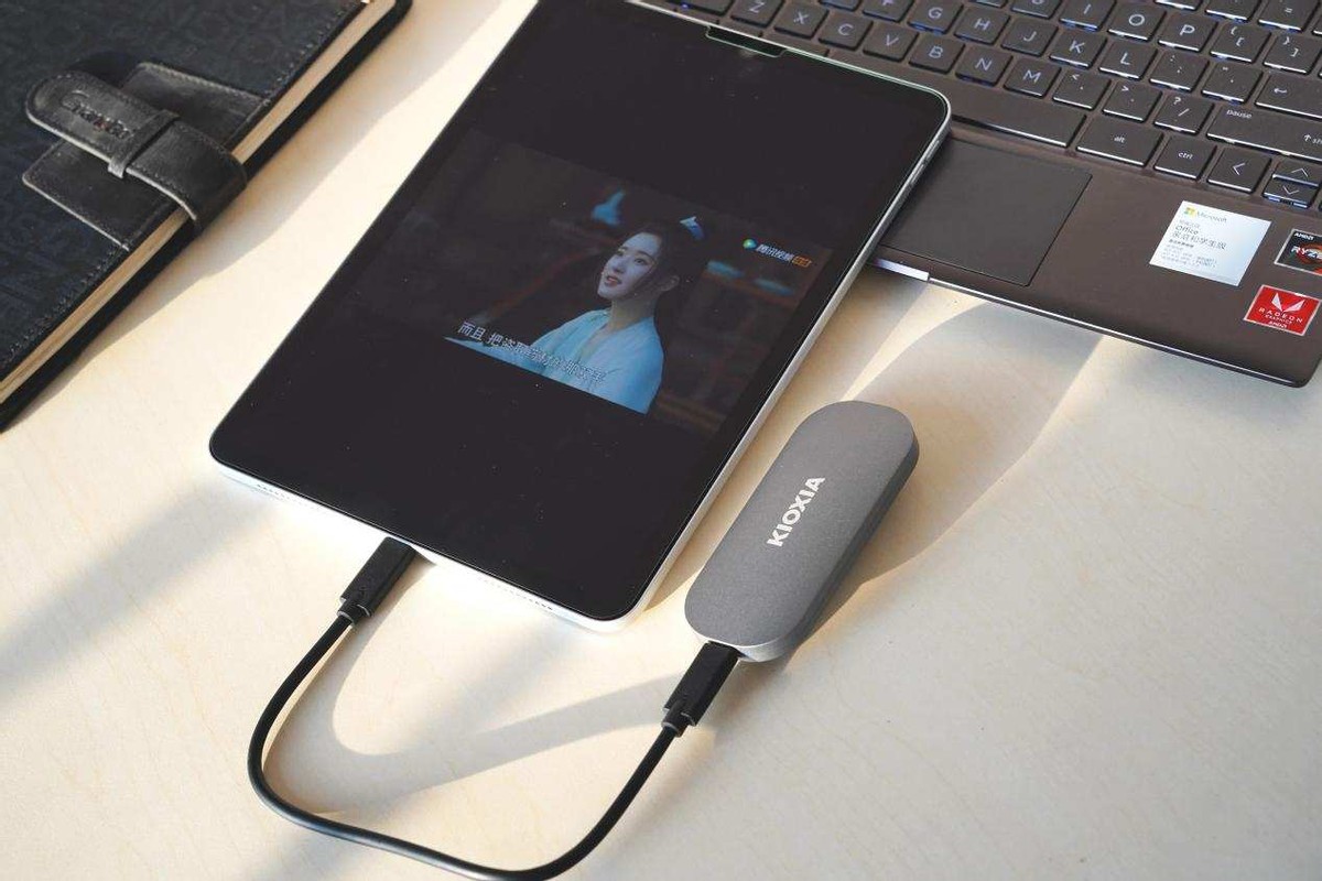 体积更小、速度更快 铠侠XD10 移动固态硬盘 成了我的办公小能手