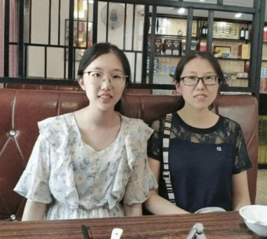 温州才女邵奕佳，高考719分，清华电邀却遭拒绝：我要上北大