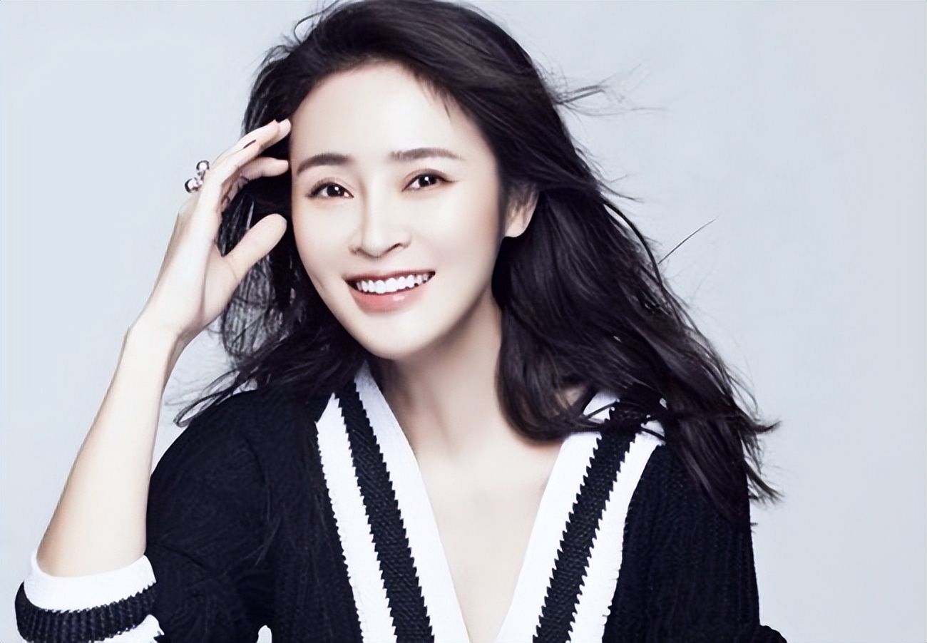 相亲结识的明星夫妻，对对都是好姻缘，唯独他被骗婚