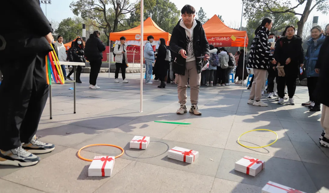 浙江大学2022年新年贺词来了！我们一起向未来