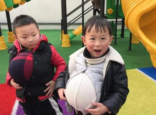 孩子上一年级后我才发现，公立和私立幼儿园的区别，希望你别选错