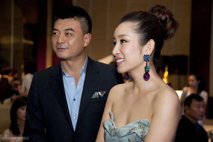 看了中戏1996级艺考证件后，不禁想问，秦海璐是怎么考进去的？