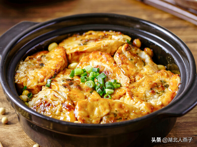 因为广西有道名菜是贺州三宝酿分别是用苦瓜,辣椒,茄子等蔬菜,加入