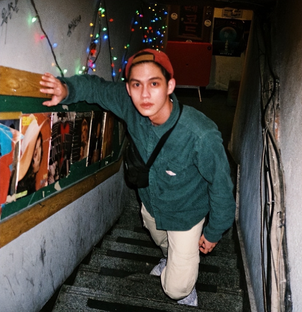 Bright承认了血统？穿着唐装自己是中国男孩，曾经就不当言论致歉