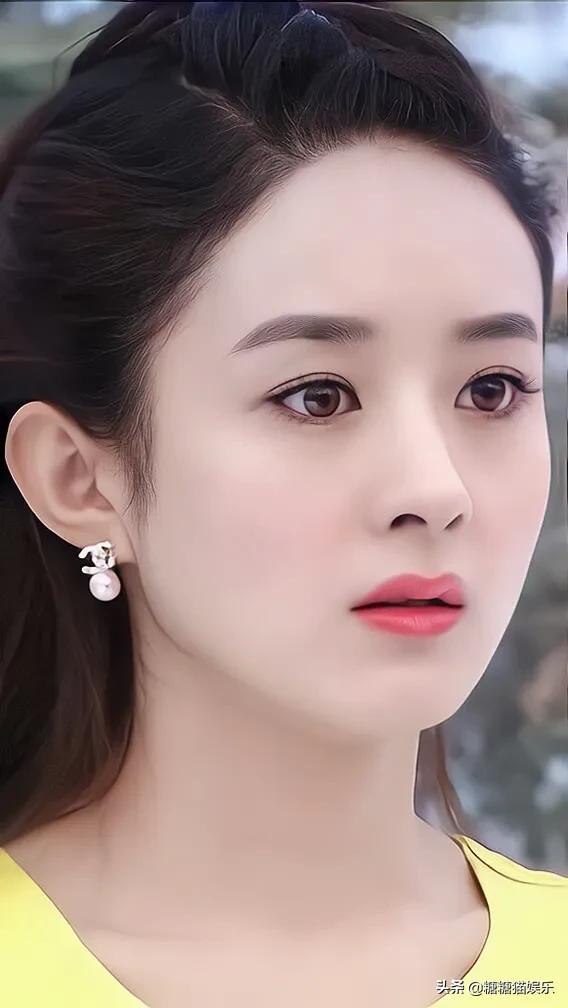 赵丽颖：清新秀丽，气质绝佳