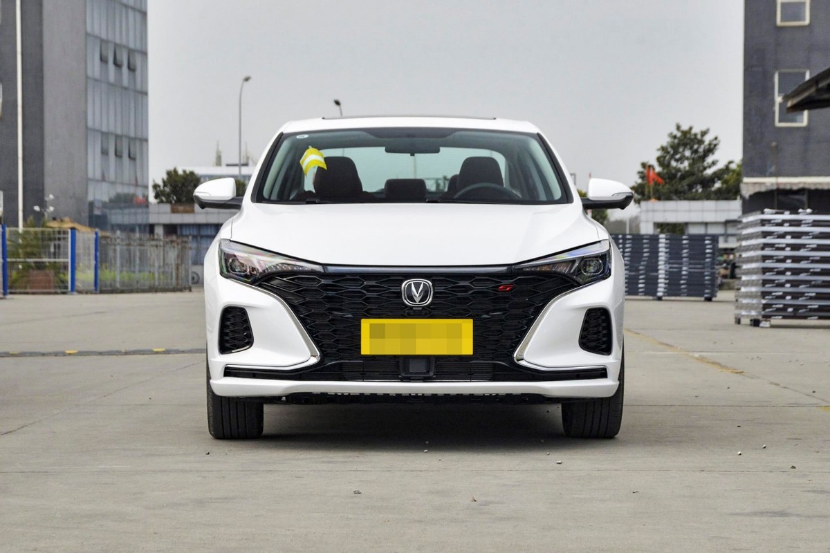 开惯了日产轩逸，再开长安逸动PLUS，差距太明显了