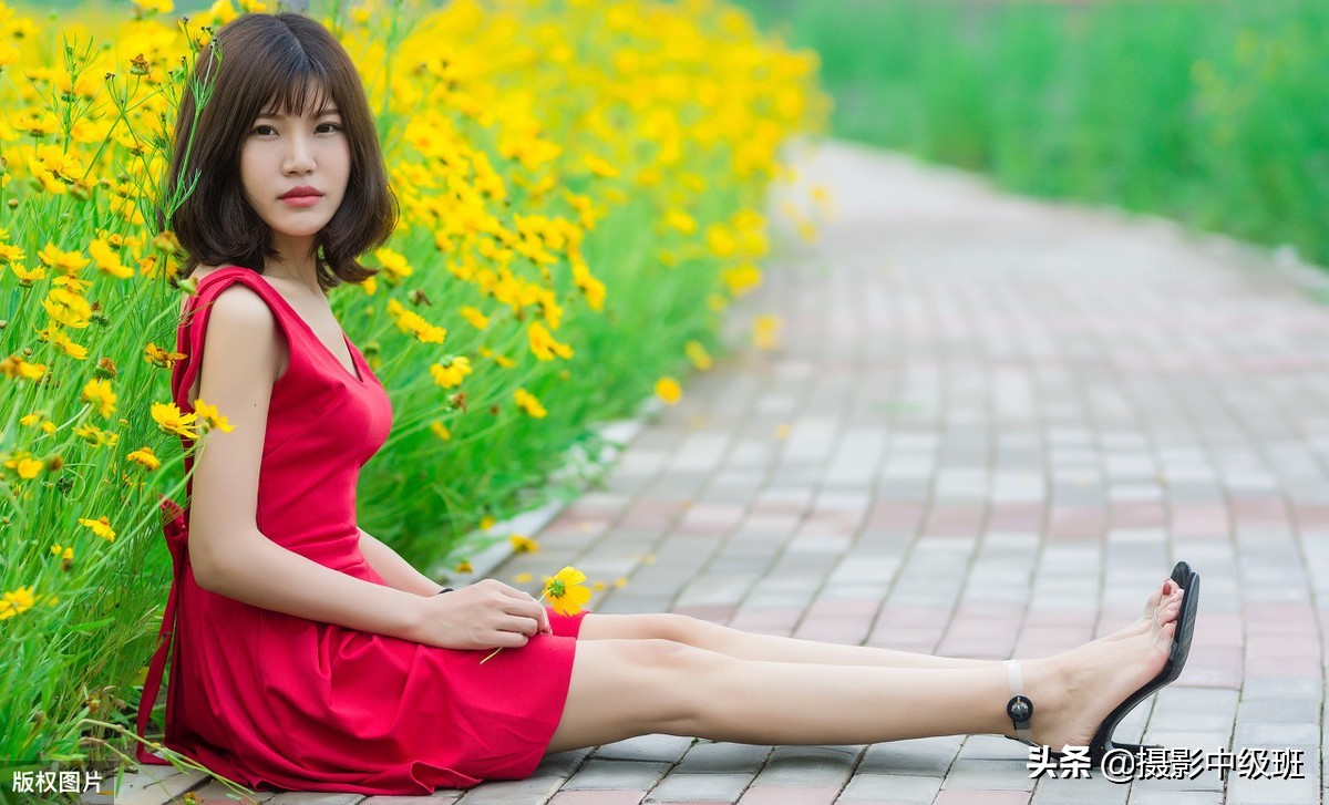 這2個(gè)錯(cuò)誤的拍照姿勢(shì)，攝影師不好構(gòu)圖，女性拍照姿勢(shì)禁忌