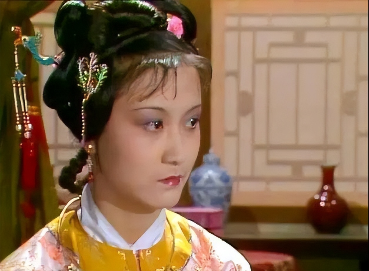 87版红楼梦邢蚰烟零差评的角色扮演者李伊气质很像林黛玉