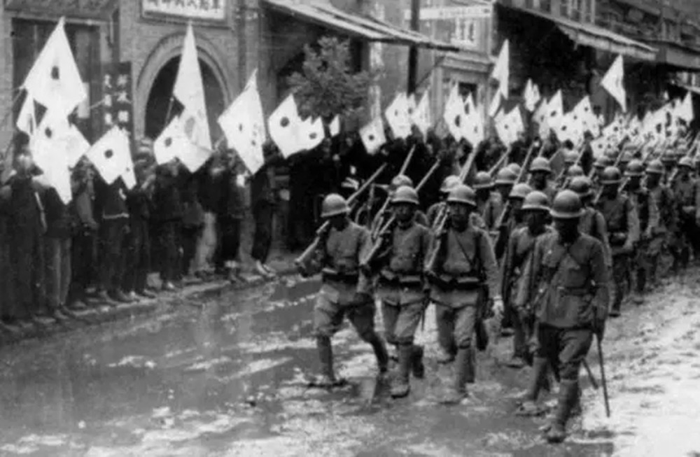 白象方便面，昔日被三大日资控股企业围剿，如今成为国货之光