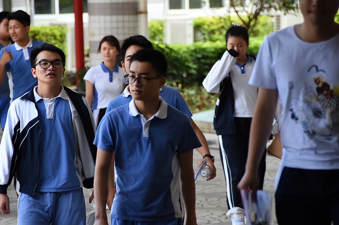 各省高考难度众揽，河南和广东考生是难兄难弟，没对比就没有伤害