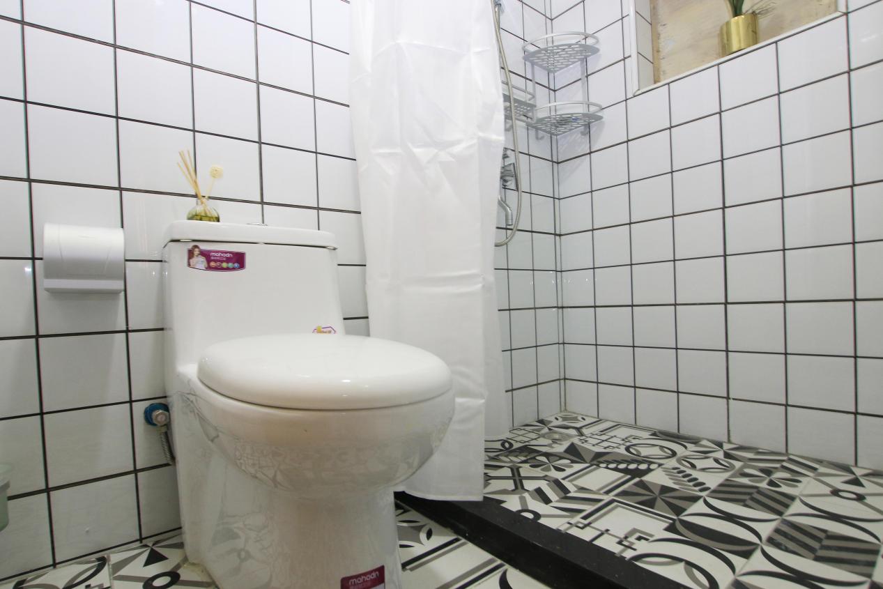 卫生间到底选蹲便还是马桶好？过来人总结5个决定性因素，明白了