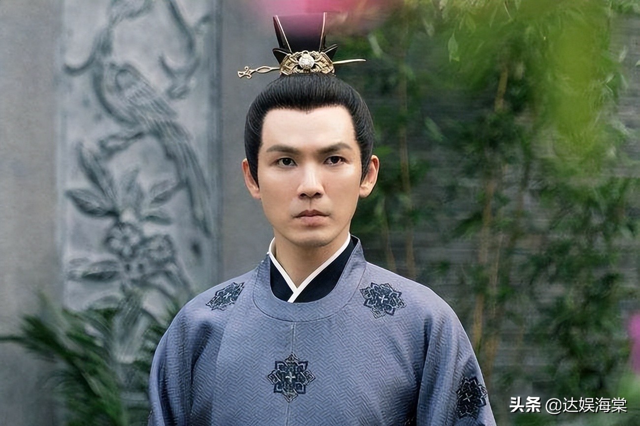 47岁钟汉良演偶像剧，30出头的女星却只能演妈，为何差距这么大？