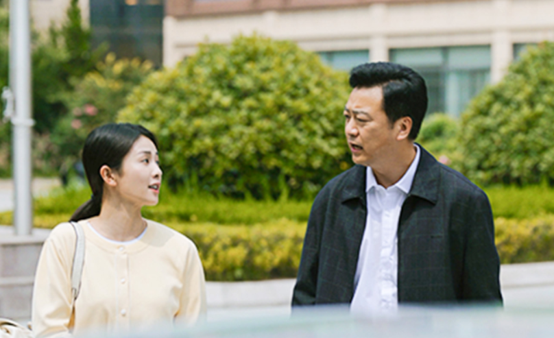 好家伙！​《幸福到万家》马组长还演过《突围》，不说是真认不出来