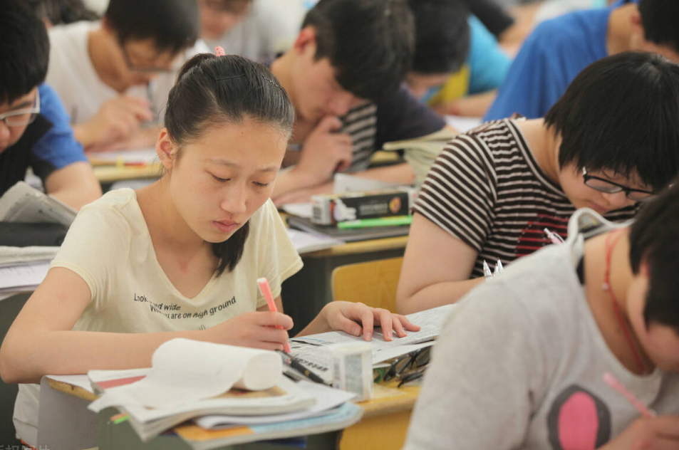 被调侃为“984.5”高校的3所大学，王牌专业不输985，性价比很高