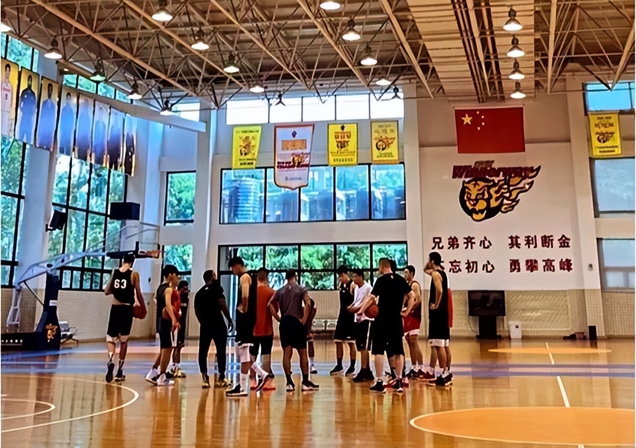 nba的哪些比赛在中国人(国际篮联官宣中国男篮14人名单，首钢支持曾凡博继续在NBA发展)