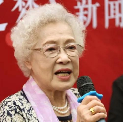 “中国最美女性”100岁秦怡：7个养生秘诀，看你能做几个