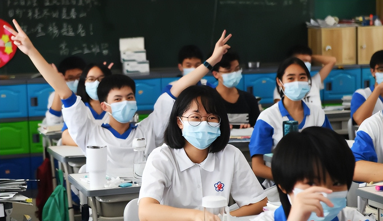 2022年高考报考人数公布，河南省一骑绝尘，没辜负高考大省称号？