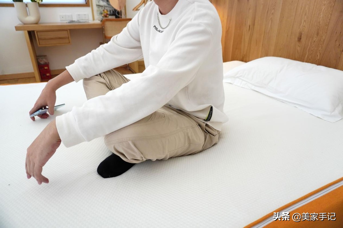 臥室裝潢的這個翻車現場，是無數中國家庭的通病，請大家引以為戒