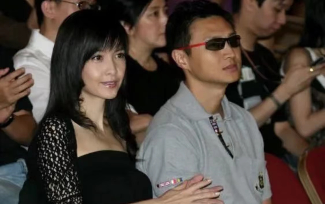 真没想到，这10对明星夫妇是丁克，有人养猫，有人把狗当亲人