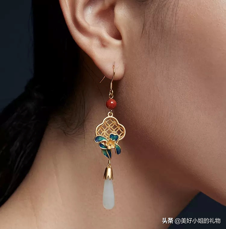 母亲节礼物系列I 细数我私藏的宝藏首饰，千元不到让妈妈闪耀起来