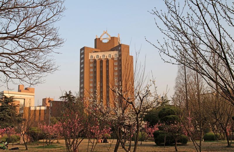 “985院校”排行榜出炉，清华不再是榜首，华中科技大学跻身前十