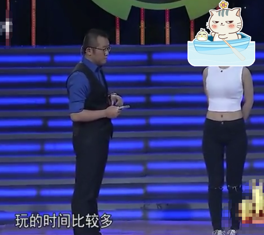 大学生面试穿着性感，炫耀夜店经历：美女不用花钱，被当场痛批