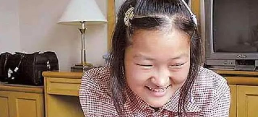 16年前，那个高考故意交白卷的河南“零分少女”，如今怎样了？