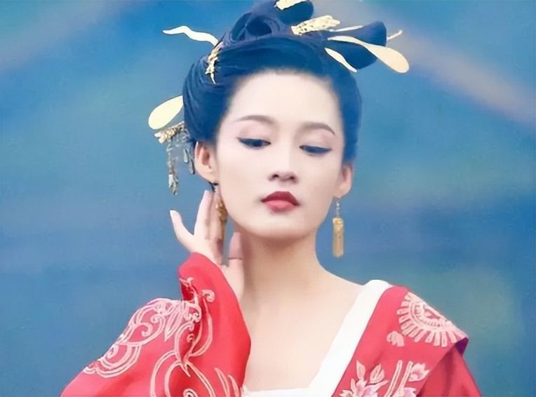 给“公主演得最好的10个演员”排个名，戚薇倒数，赵丽颖仅排第五