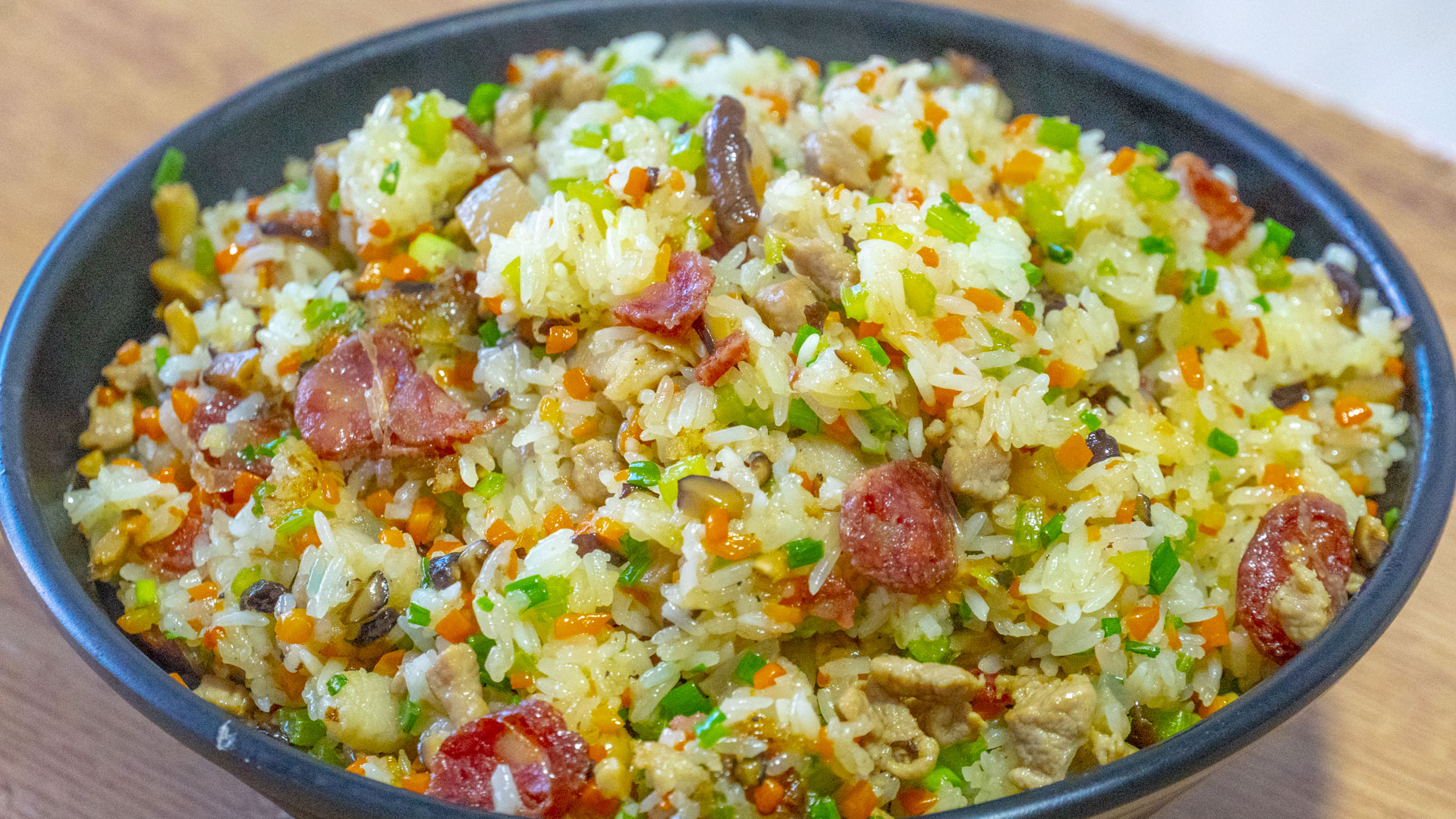 冬天早餐就要这样做，蒸一蒸，卷一卷，软糯又咸香，孩子抢着吃