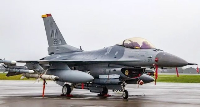 1878����1300�ܣ�����ս������״����������ģ�Ĵ������ܾ���׷��