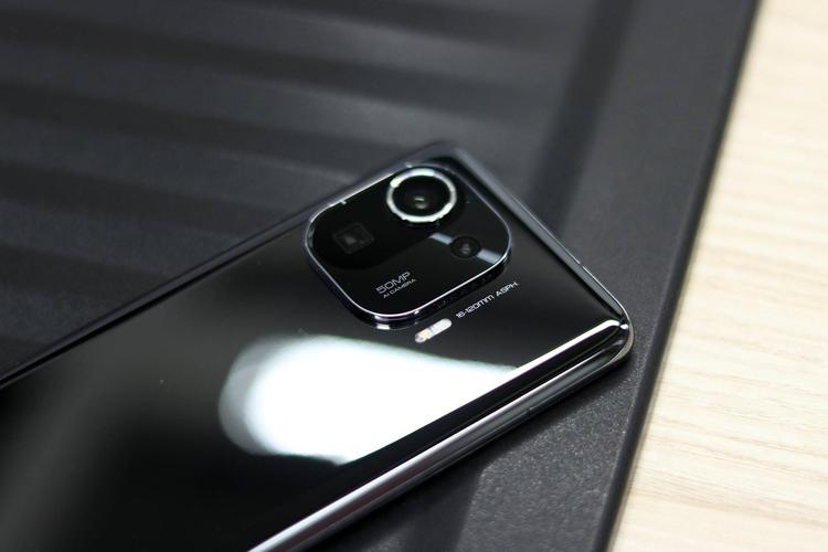 2022年手机选购指南：3000-4000元值得入手的高性价比手机推荐.