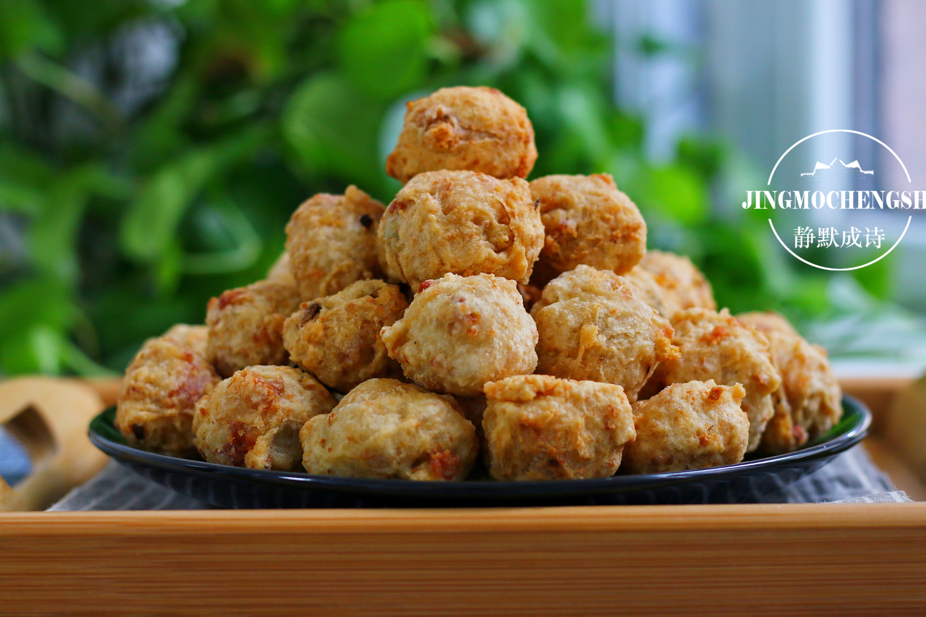 过年的丸子怎么炸？加把面粉更好吃，解馋顶饱，是零食还是菜