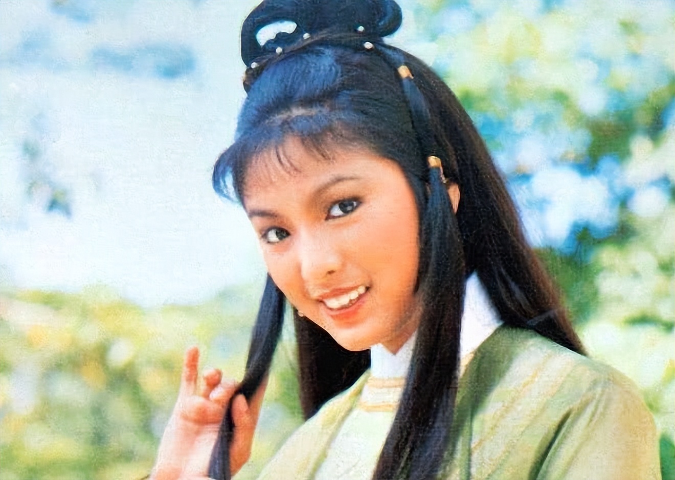 米雪早期电视剧(米雪:第一部金庸剧女主角,被成龙追求8年,却用半生为