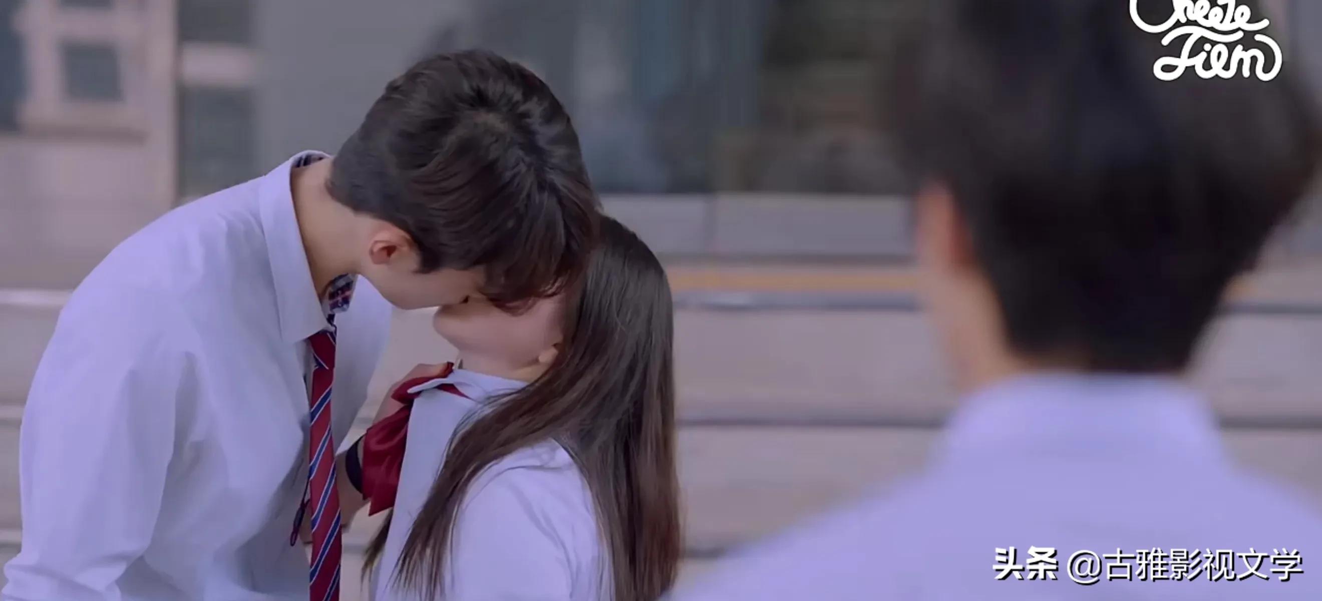 韩剧《坏少年》：冻龄娃娃脸成年女演员饰演小学生