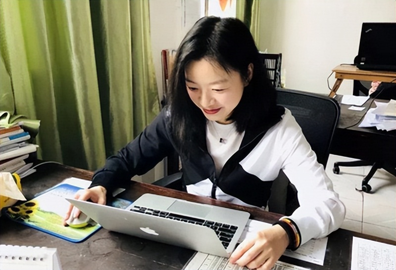 教师收入迎来大变动，工资“上涨”拉开距离，与农村教师大有不同