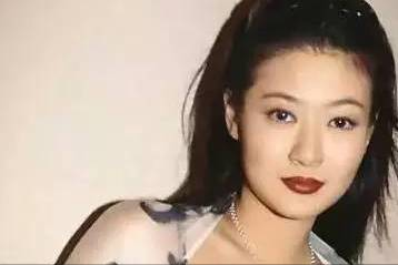 刘嘉玲被劫，谢霆锋入狱，张柏芝险丧命，20年前娱乐圈有多黑暗？