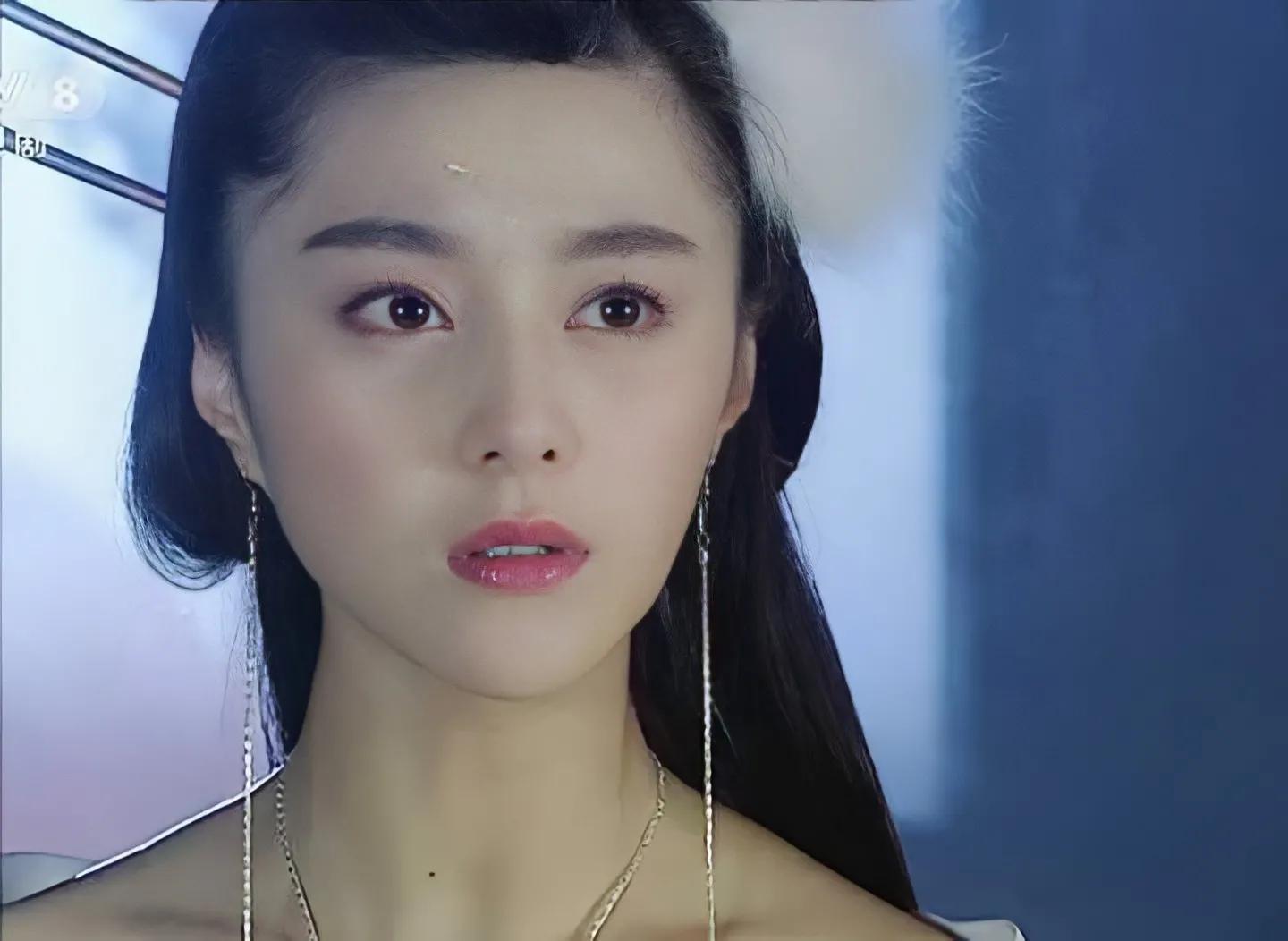 这些女妖精比仙女还要有仙气，你最喜欢谁？吴倩可爱，韩雪冷艳