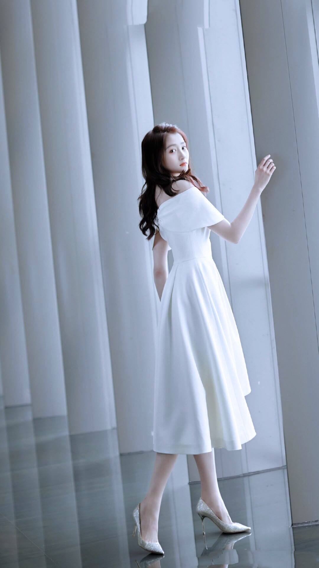 很奇怪晓彤不管什么类照片，看到她始终感觉还是“国民闺女”