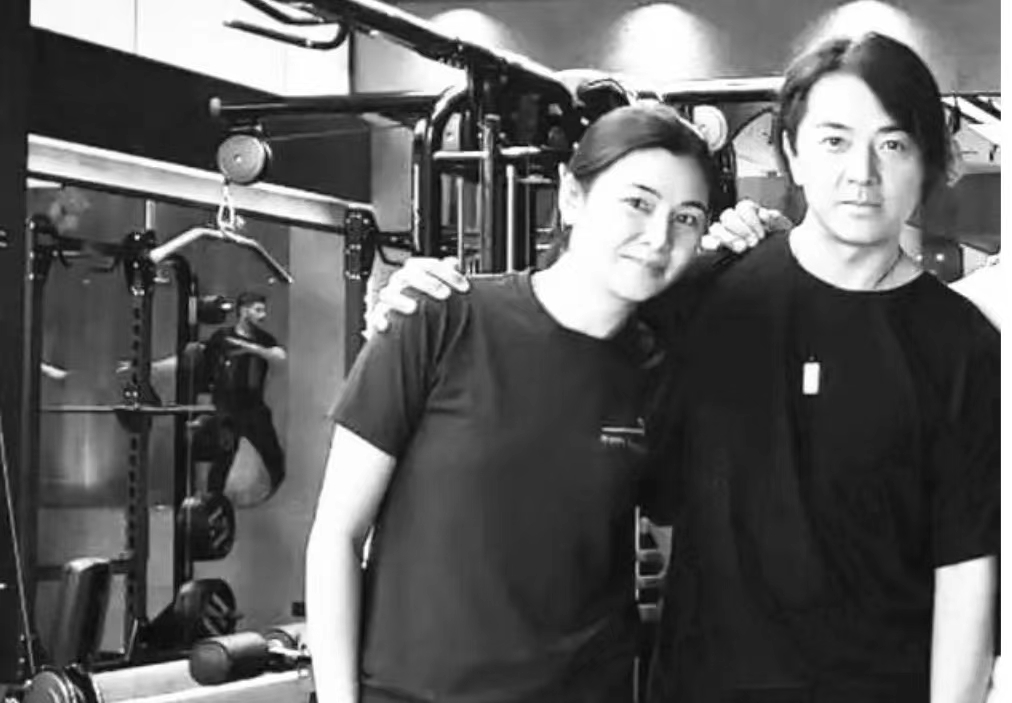 真没想到，这10对明星夫妇是丁克，有人养猫，有人把狗当亲人