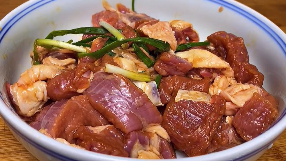 圖片[3]-【土豆番茄燉牛腩】做法步驟圖 口感嫩滑-起舞食譜網(wǎng)
